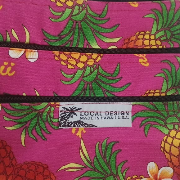 Magenta pineapple Hawaii local design brand cross body bag - Picture 2 of 6